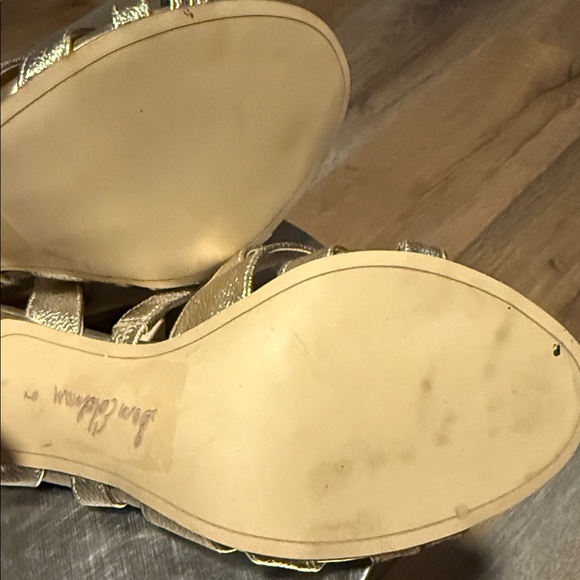 PRE-OWNED Sam Edelman Elegant Gold Strappy Sandals - Picture 11 of 15
